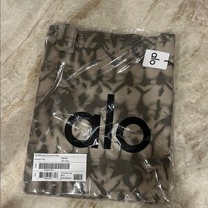 ALO Yoga Black and Gray Camo Tote